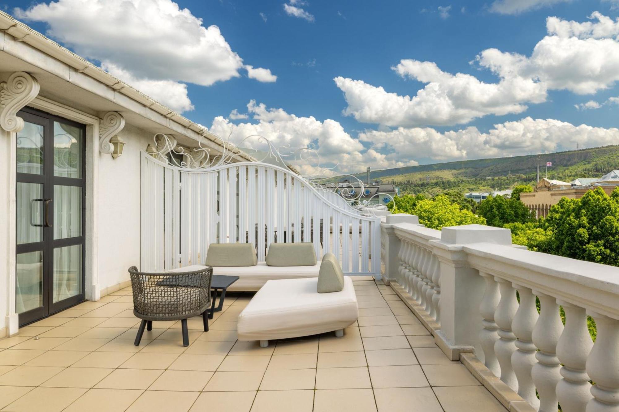 Tbilisi Marriott Hotel Exterior foto